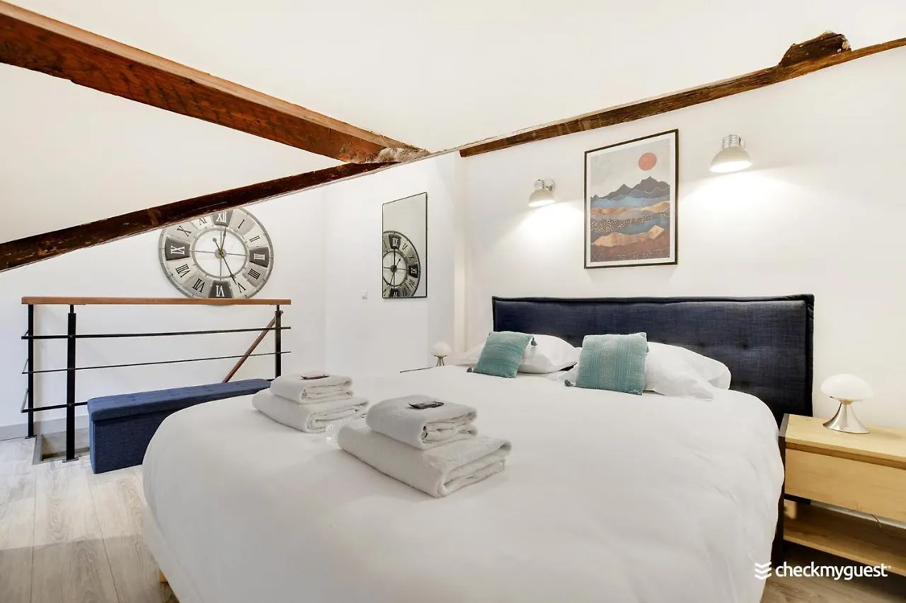Apartment Cmg - Place De Le Republique / Meslay Paris